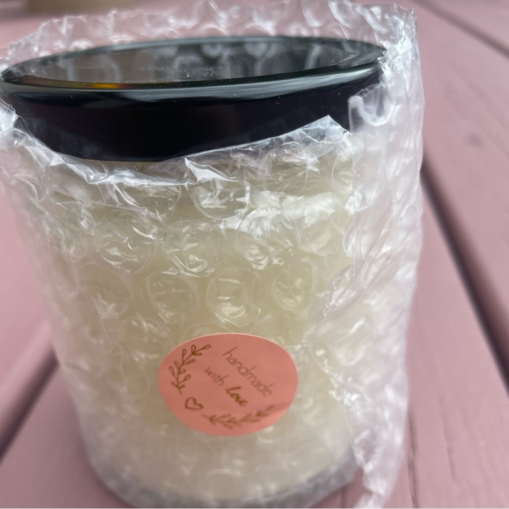 soy wax candle scented crème brûlée